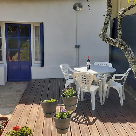 Beau Maison 3 Bedroom House With Private Garden