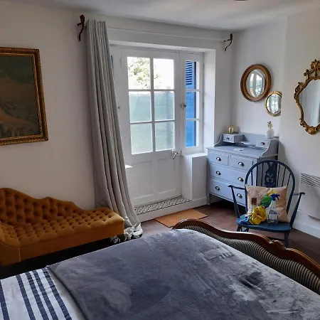 Beau Maison 3 Bedroom House With Private Garden Vakantiehuis