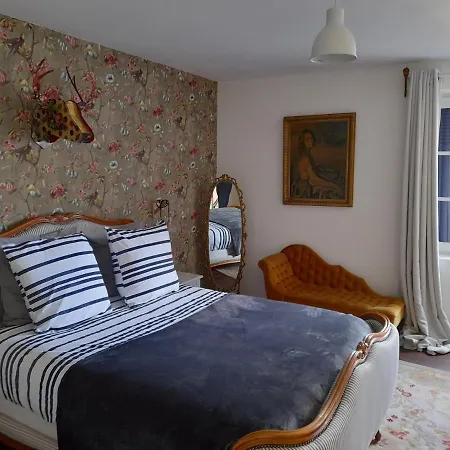 Beau Maison 3 Bedroom House With Private Garden Vakantiehuis