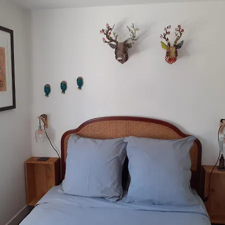 Vakantiehuis Beau Maison 3 Bedroom House With Private Garden *