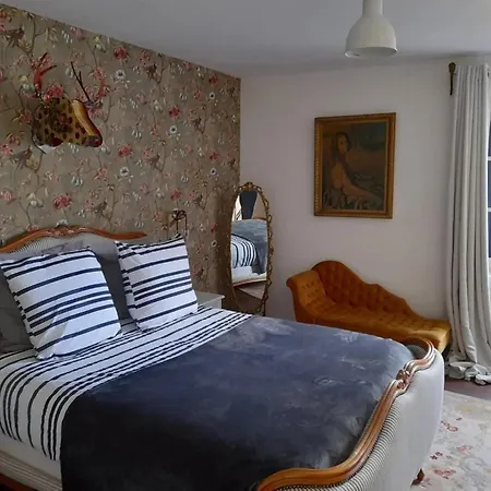 Beau Maison 3 Bedroom House With Private Garden * Le Vigeant