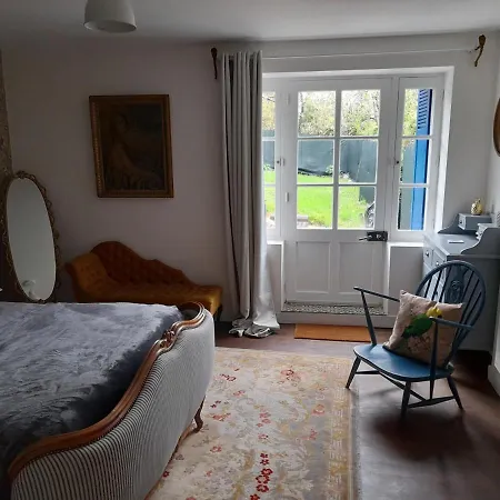 Beau Maison 3 Bedroom House With Private Garden * Le Vigeant