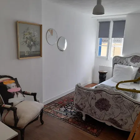 Beau Maison 3 Bedroom House With Private Garden Vakantiehuis